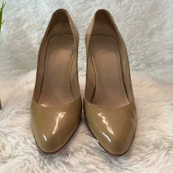 Christian Louboutin Decollete Patent Leather Heels/Pumps - Picture 4 of 16